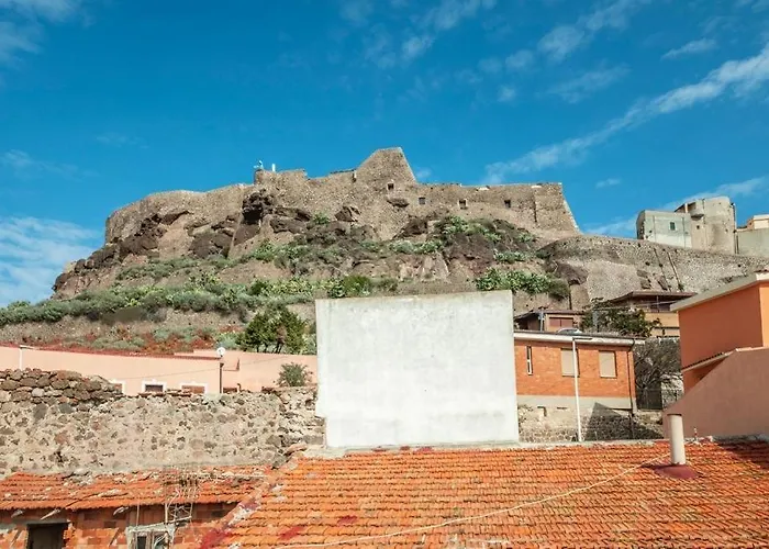 Rocca Doria ゲストハウス カステルサルド