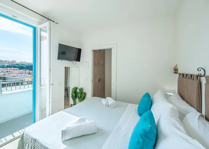 ゲストハウス Rocca Doria 4*