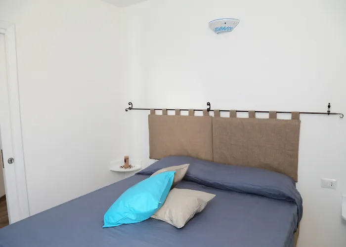 Rocca Doria ゲストハウス カステルサルド