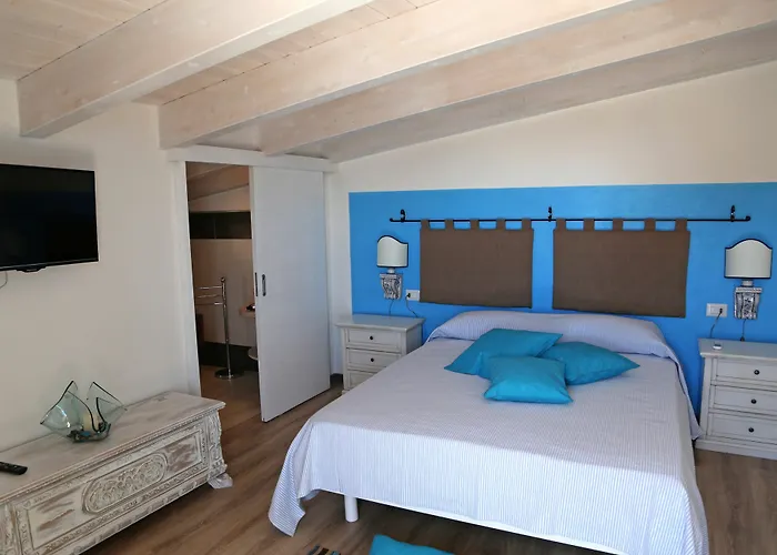 ゲストハウス Rocca Doria カステルサルド