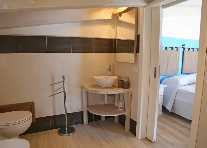 ゲストハウス Rocca Doria カステルサルド